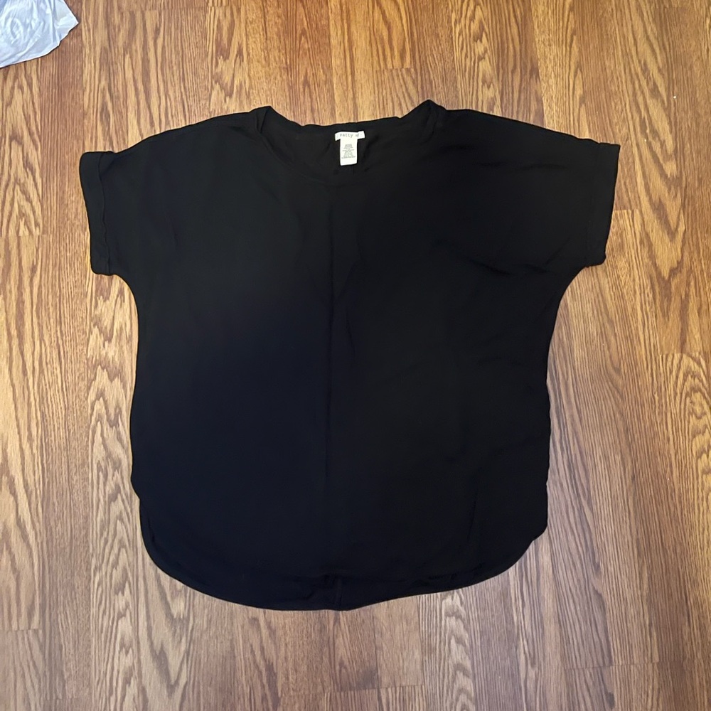 Matty M Black Short-Sleeve Rounded Hem Tee